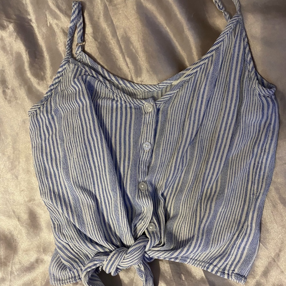 H&M CUTE CROP TOP SMALL